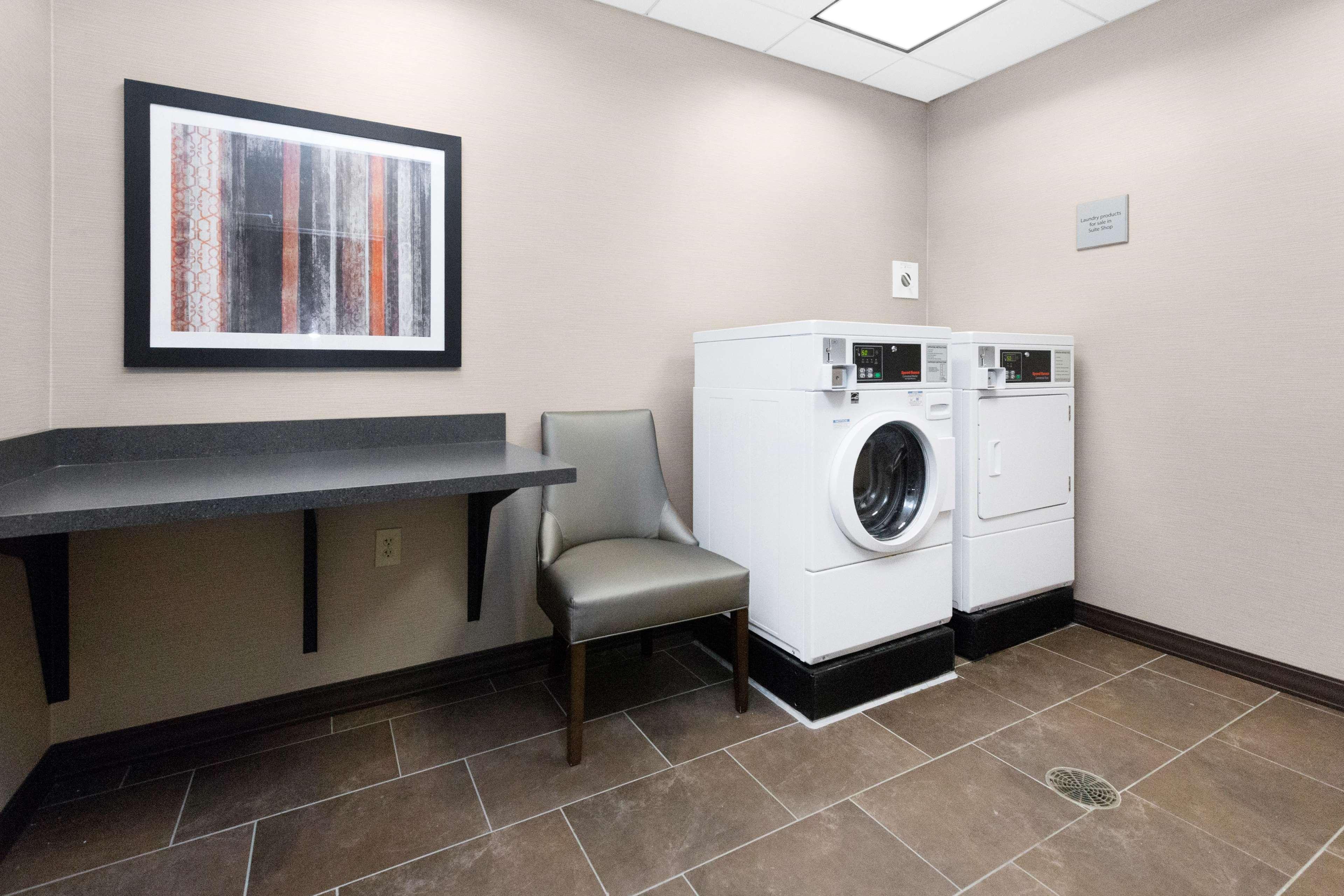 Hampton Inn Butler Extérieur photo